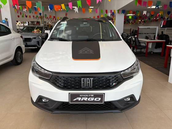 FIAT ARGO 1.3 FIREFLY FLEX TREKKING CVT FIAT ARGO 1.3 FIREFLY FLEX TREKKING CVT